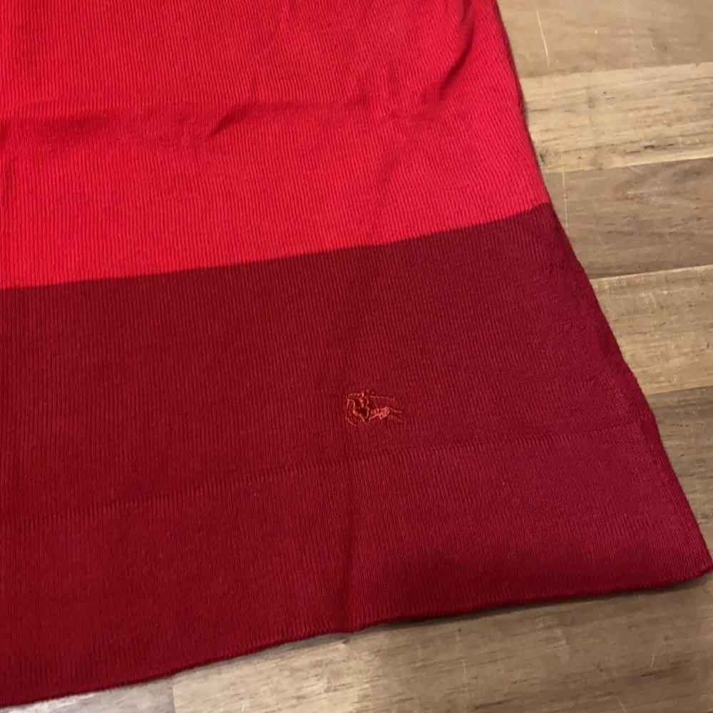 BURBERRY ⭐️ knit top - Picture 2 of 6